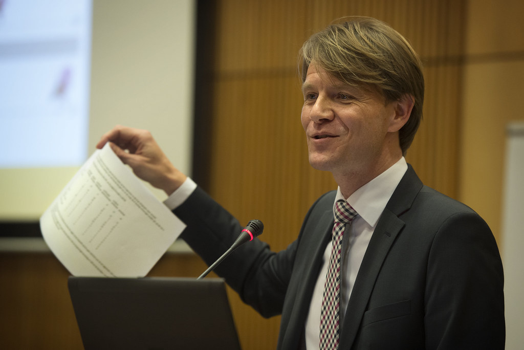 PVV Nomeia Novo Negociador Para Formação De Governo. Kim Putters Substitui Ronald Plasterk 