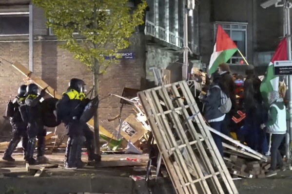 Protestos Pró-Palestina E Violência No Campus Universidade De Amsterdam