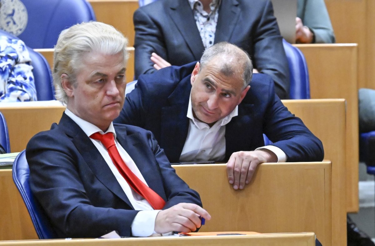 Primeira Baixa No Governo De Wilders