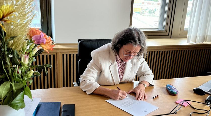 Holanda Entrega Pedido Oficial De Isenção Para Regras De Asilo Da UE