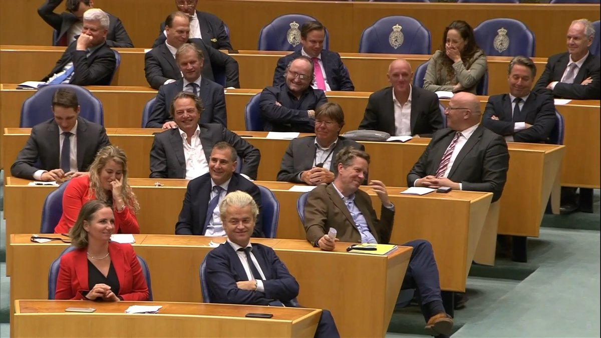 Lei Do Asilo Do PVV Rejeitada. Plano Do NSC Aprovado