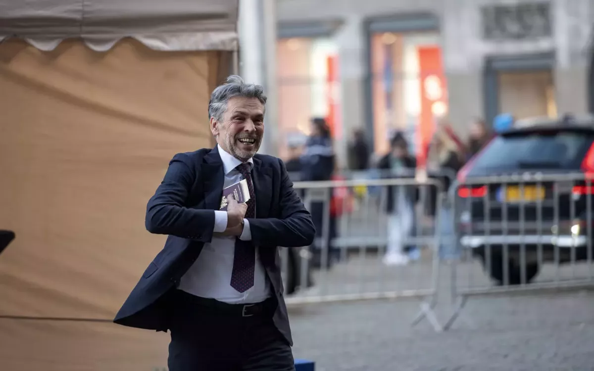 Holanda Ambiciosa Para Maior Padrão NATO
