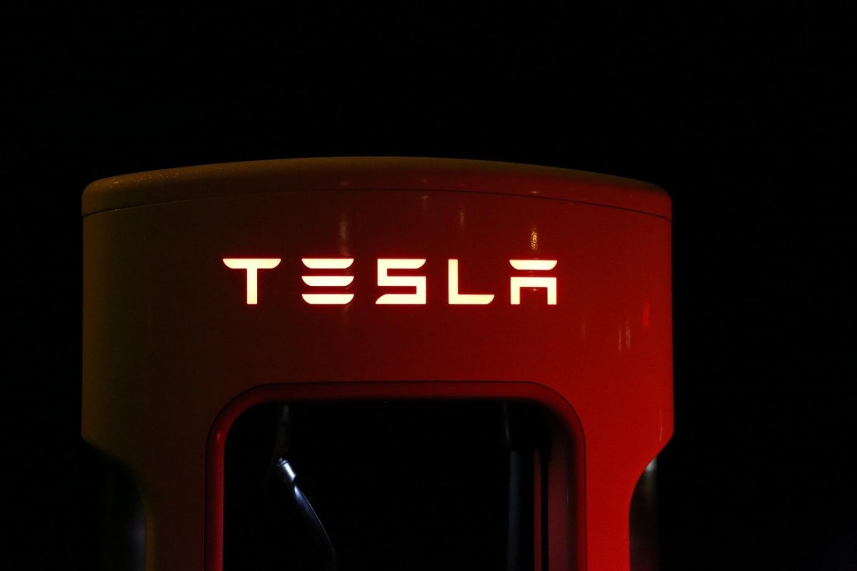 Forte Queda Nas Vendas Da Tesla Nos Países Baixos