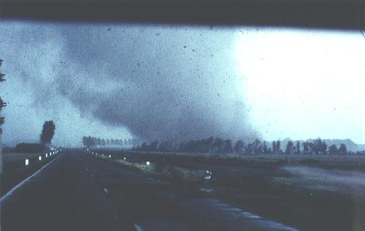 Possível Tornado Em Glanerbrug - Enschede